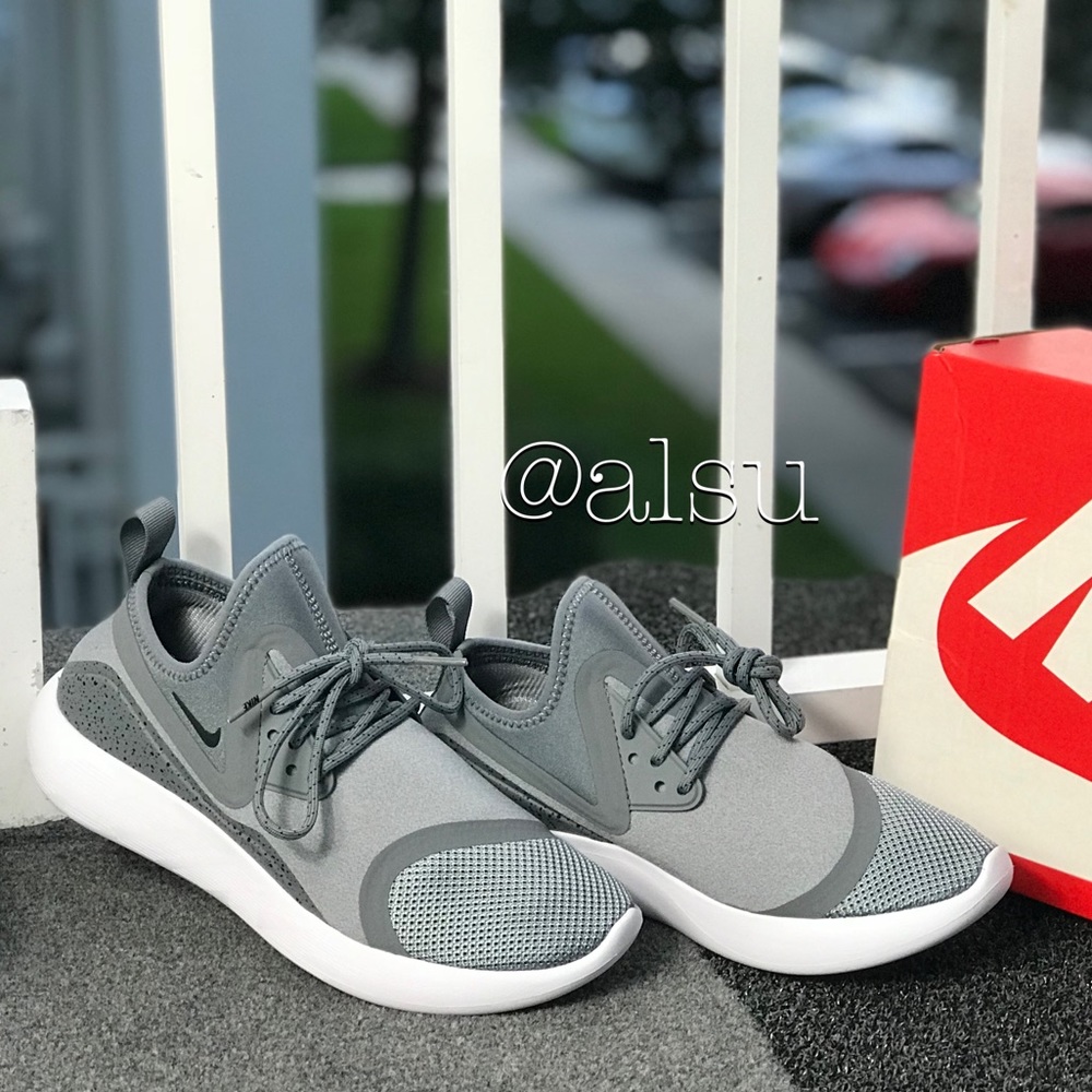 Nike Lunarcharge Essential Cool Gray🐘WMNS - Picture 2 of 7